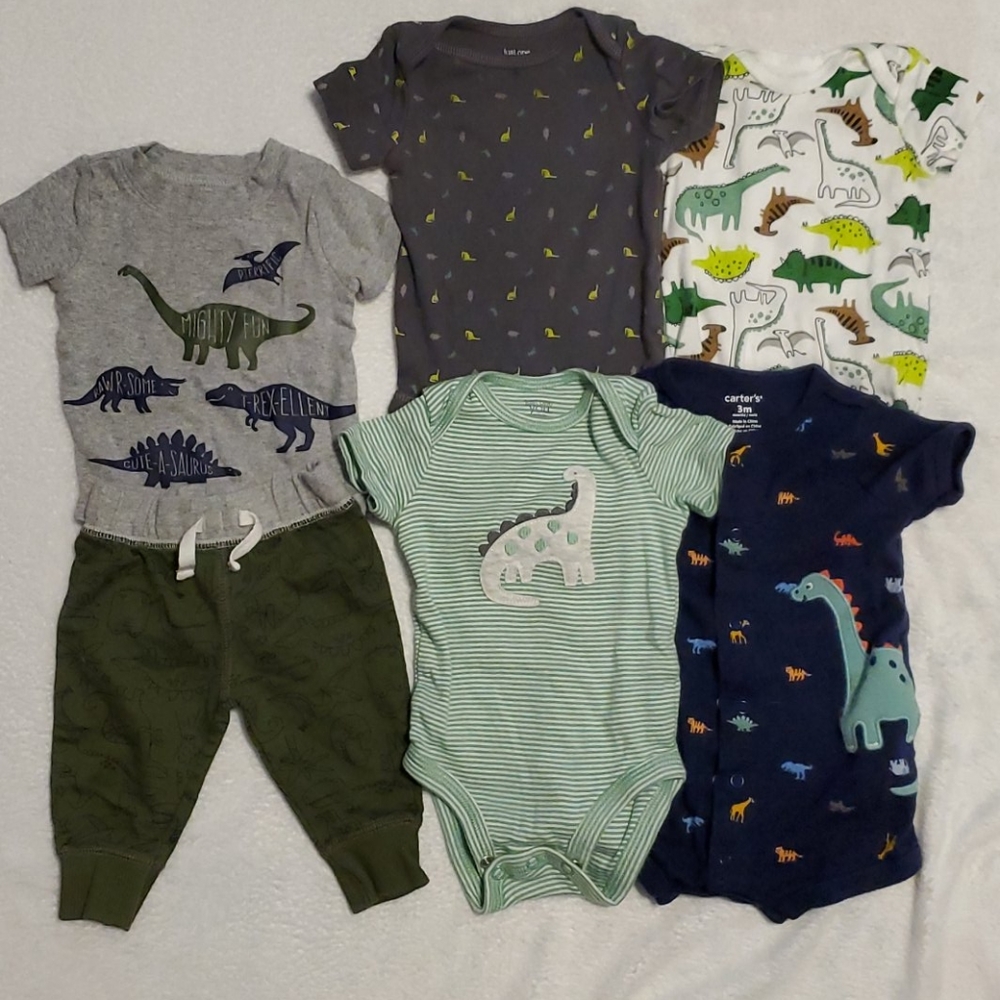 Lot of Carter's 3m dinosaur items